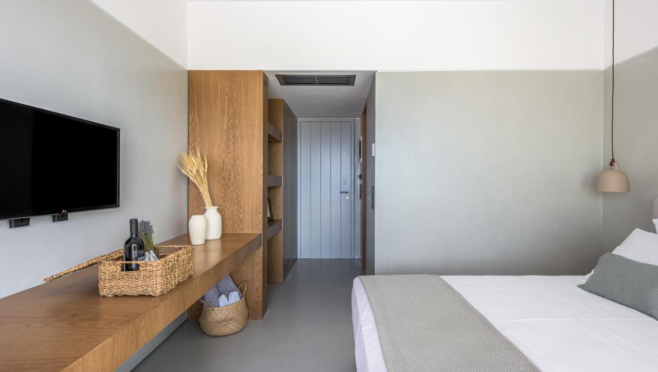 Ariadne Suites Mytakas Экстерьер фото